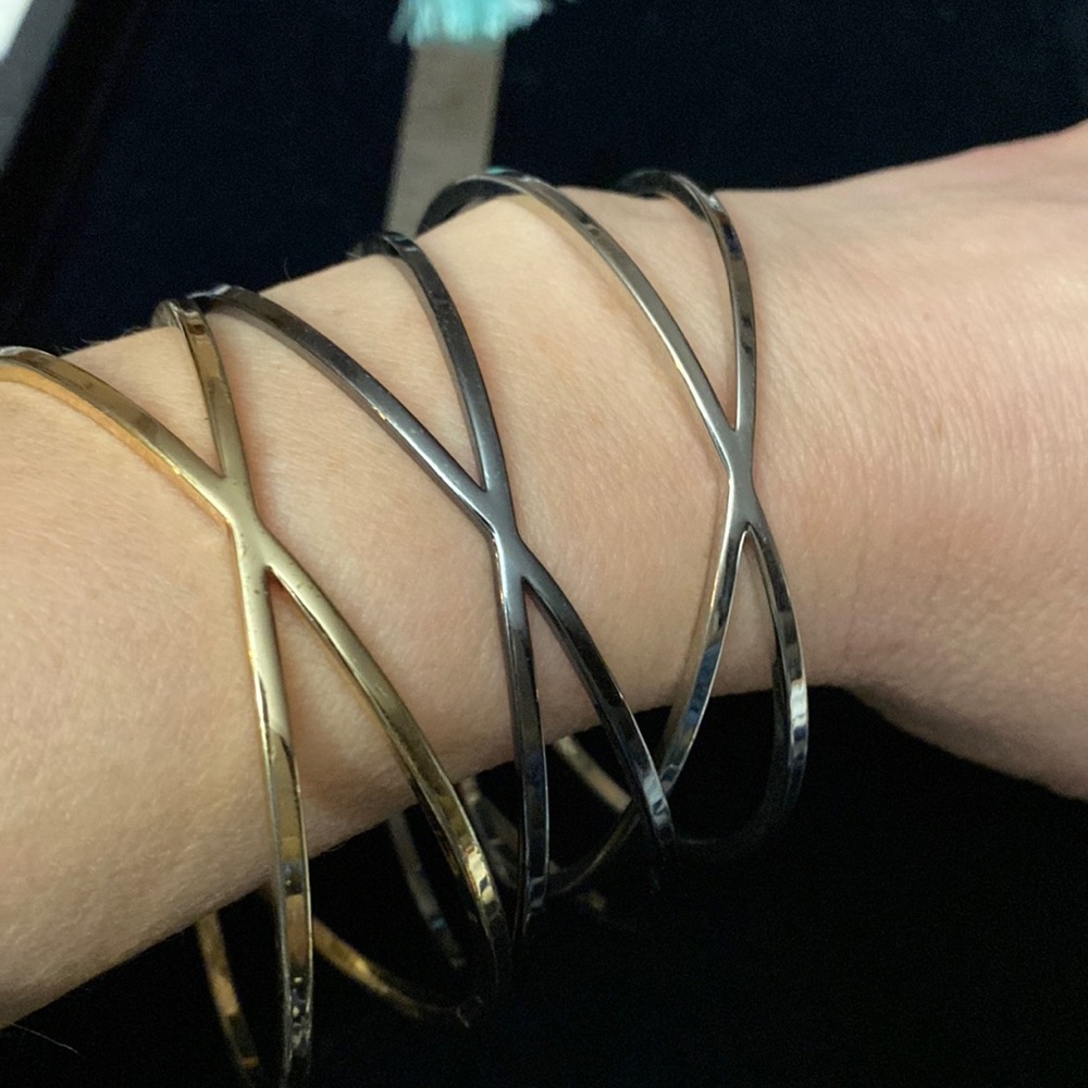 4B Premier Designs “Three’s Company” bracelets